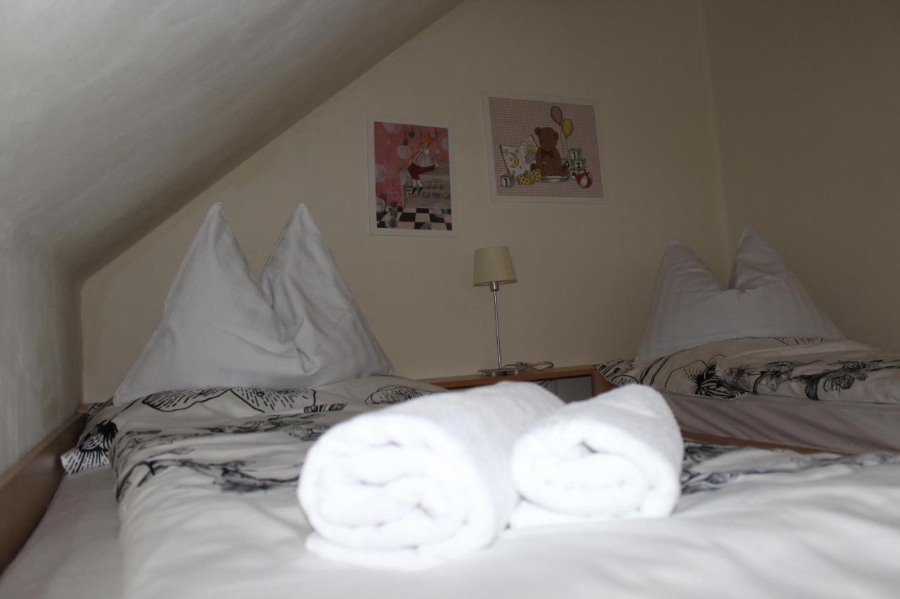 Hotel Alt Kirchheim Бад Клайнкирххайм Екстериор снимка