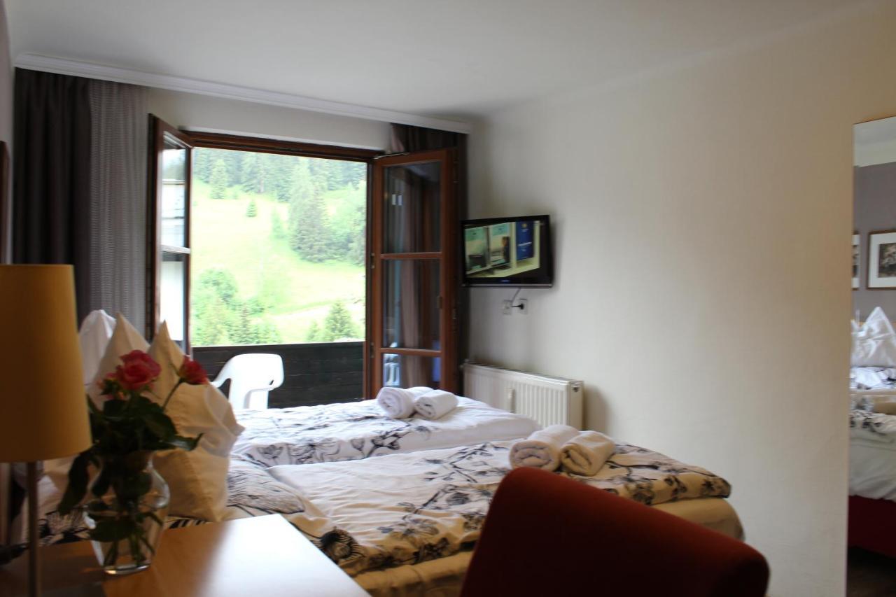 Hotel Alt Kirchheim Бад Клайнкирххайм Екстериор снимка