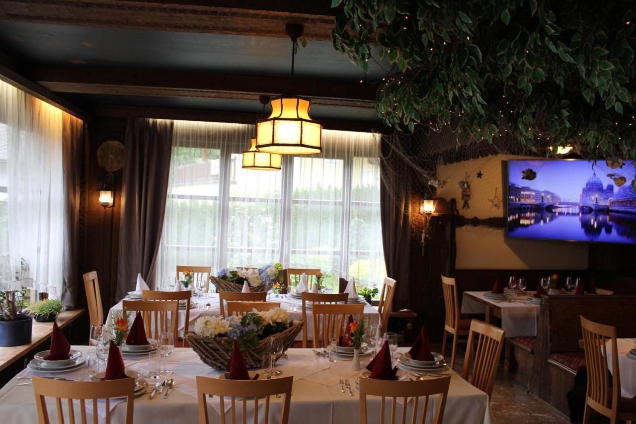 Hotel Alt Kirchheim Бад Клайнкирххайм Екстериор снимка
